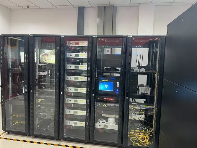 کمزور موجودہ کابینہ